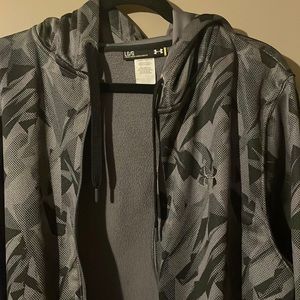 Men’s Under Armour zip up hoodie